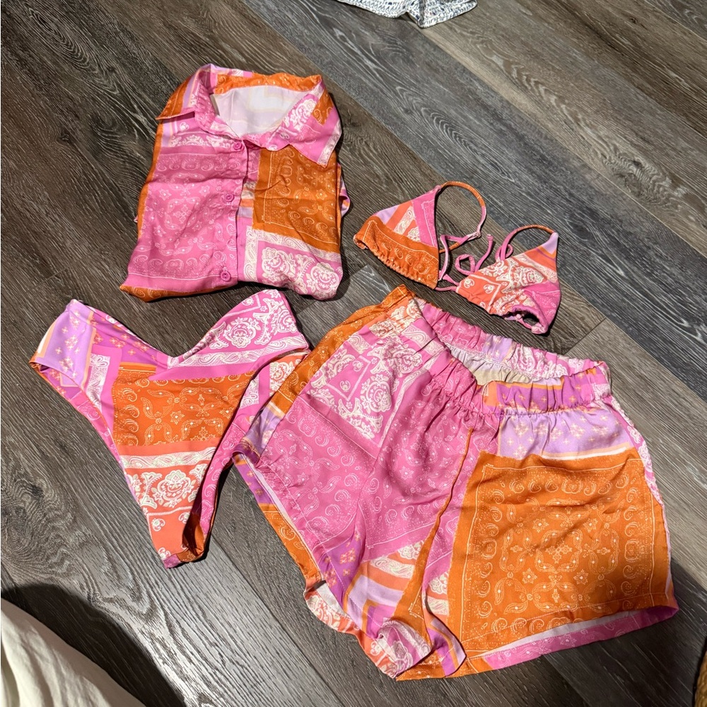 Skatie Pink and Orange Paisley Print Set Montana